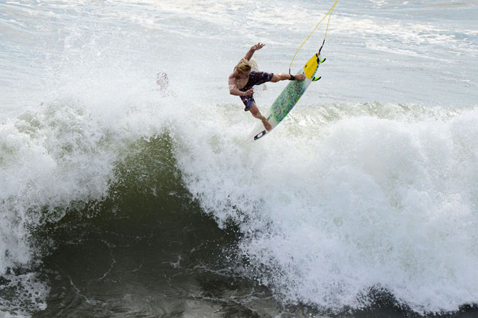 Free Surf at Popoyo Beach. Credit: ISA/ Michael Tweddle