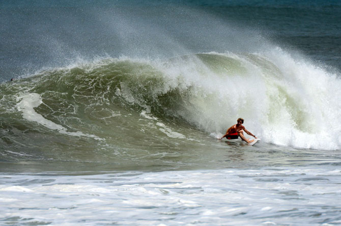 Free Surf at Jiquiliste Beach. Credit: ISA/ Michael Tweddle